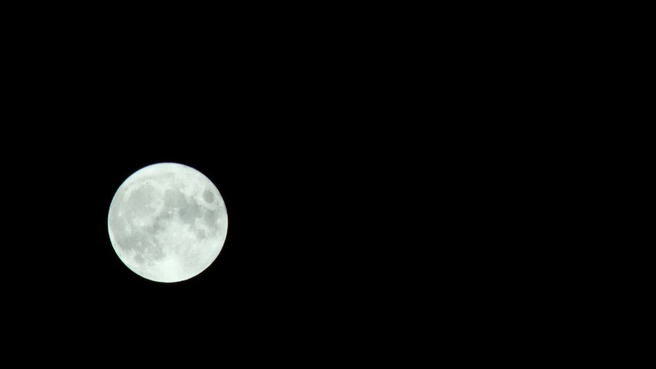 자랑스러운 보름달 4k
