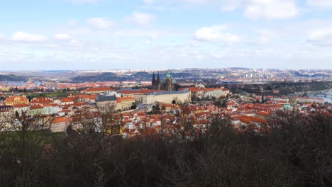 Castillo-De-Praga-Y-Catedral-De-San-Vito,-Vista-Panorámica