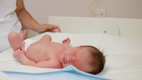 newborn baby medical examination