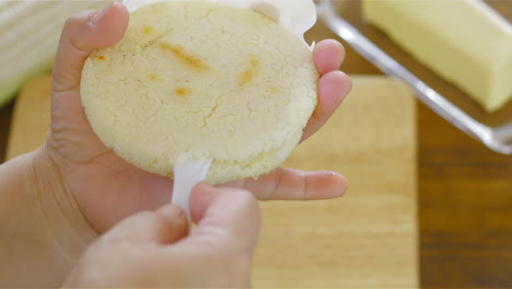 Arepas,-Venezuelan-dish-made-of-corn-flour