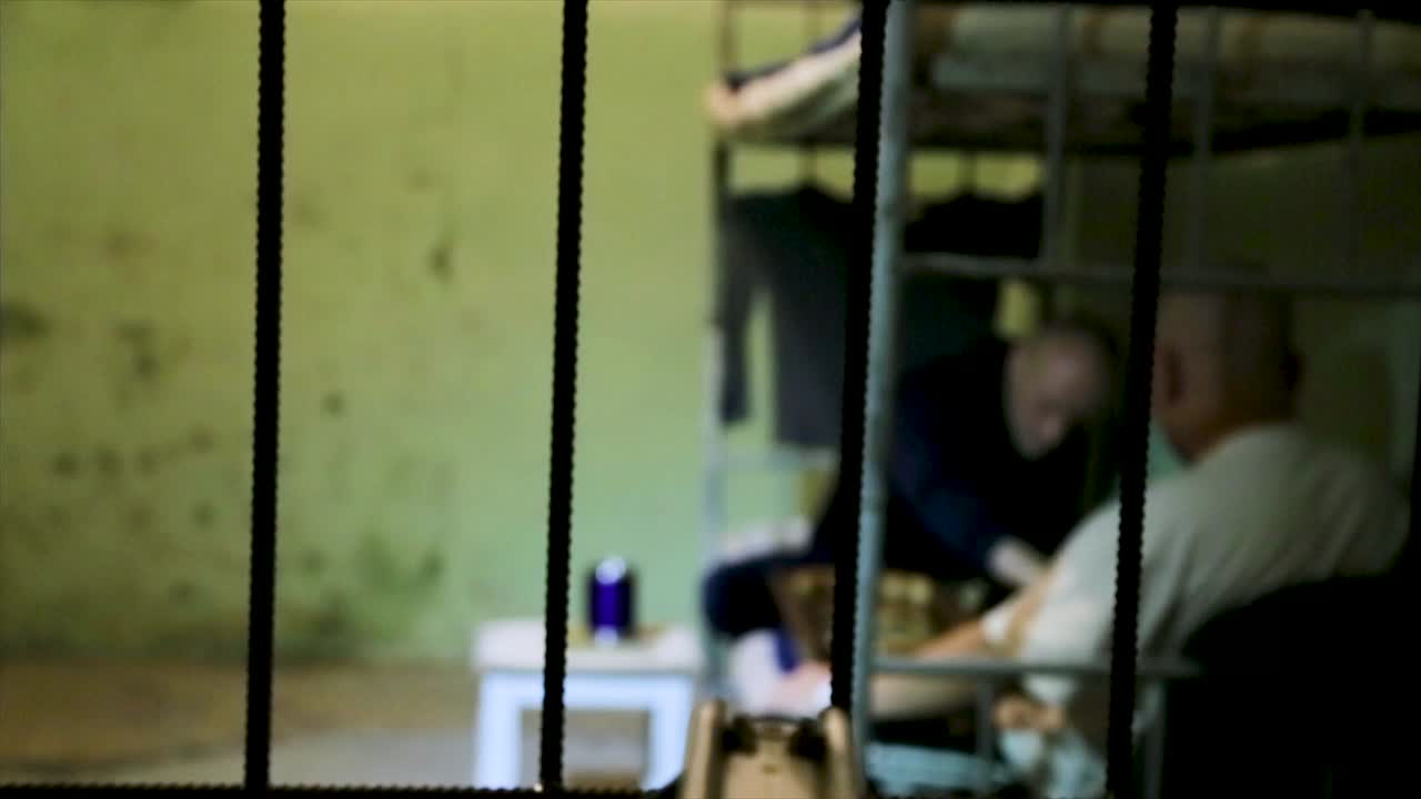 interior de la celda de la prisión