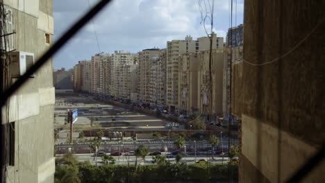Vista-Portátil-De-Edificios-De-Apartamentos-Residenciales-En-Alejandría,-Egipto