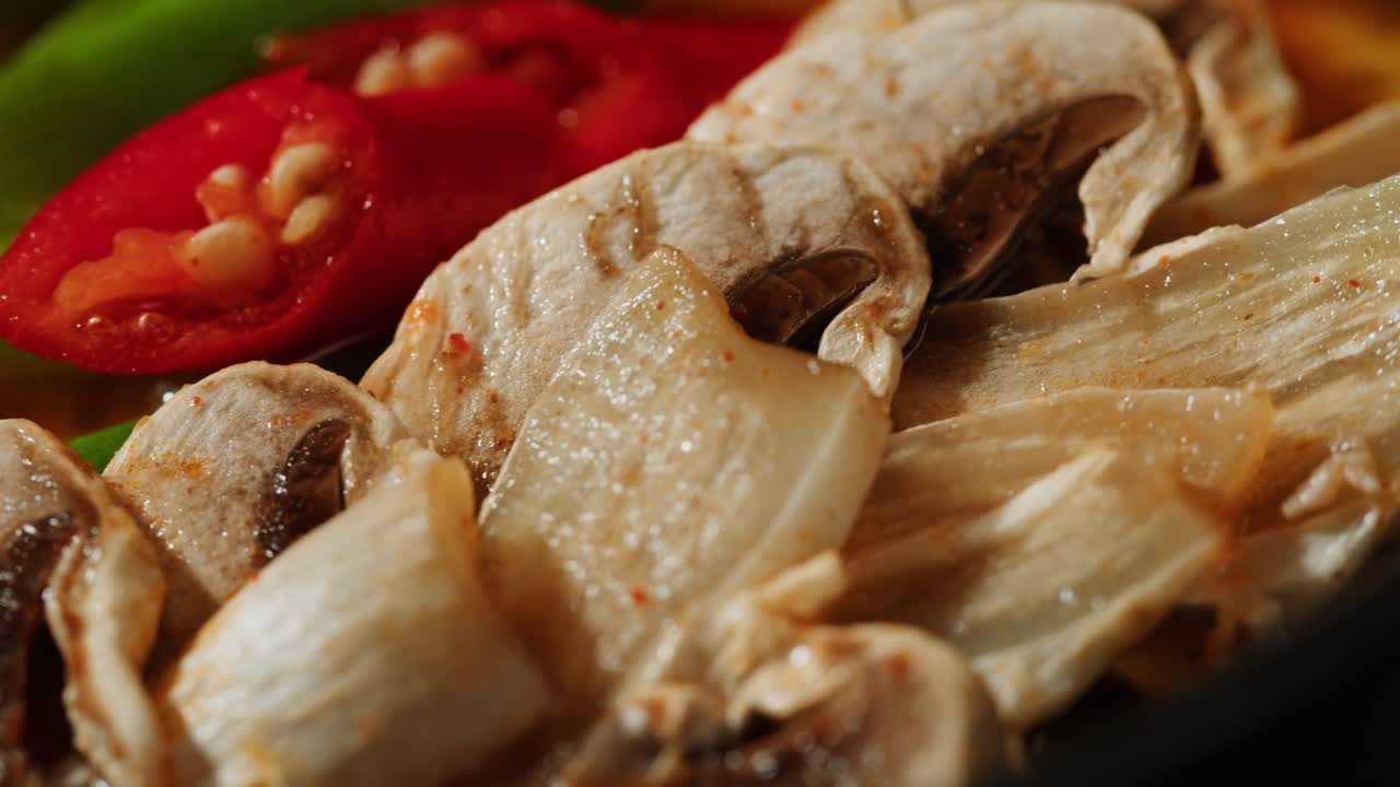 라멘 수프의 클로즈업