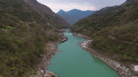 Wunderschöner-Fluss-Ganges-Von-Rishikesh,-Bundesstaat-Uttarakhand---Indien