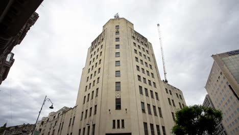 Der-Telefonpalast---Historisches-Gebäude-In-Bukarest,-Rumänien-6