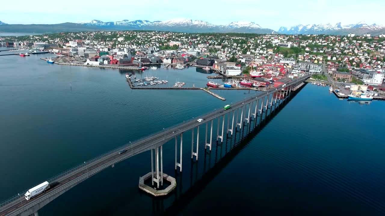 노르웨이 트롬소 시의 다리 항공 영상
