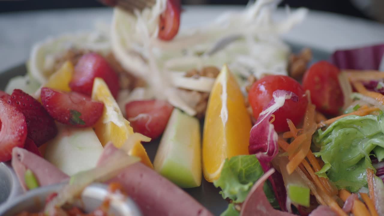 ensalada de frutas y verduras