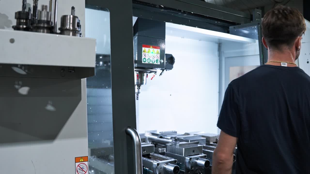 CNC machine and manufacturing process