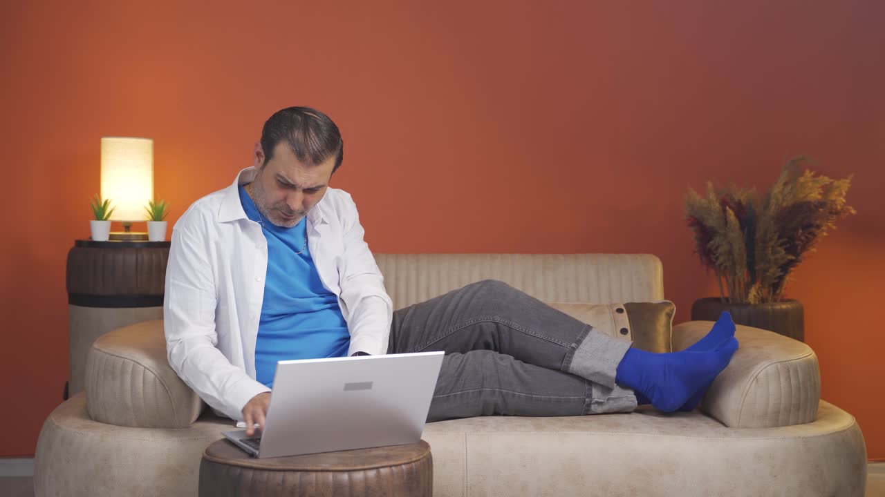 He's a man with a fussy and time pressure.