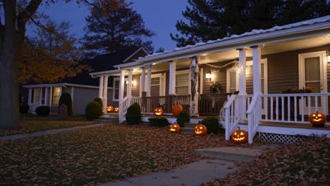 halloween decorated house at night