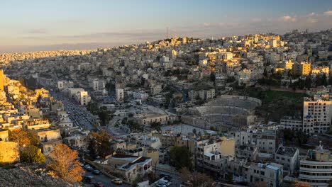 el lapso de tiempo de amman, la capital de jordania en la vista de la noche desde citadel