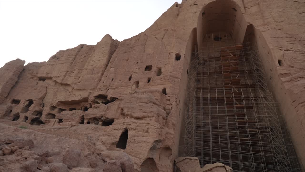La statua di Buddha più alta di Bamyan, in Afghanistan, distrutta dai talebani