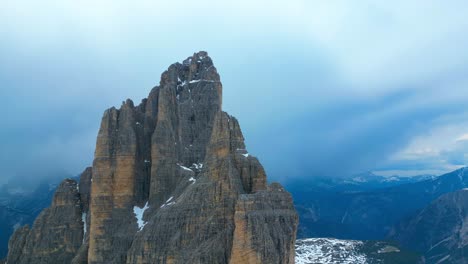 Entdecken-Sie-Die-Magie-Von-Tre-Cime-Di-Lavaredo,-Italien,-In-Kristallklarer-4K-Auflösung