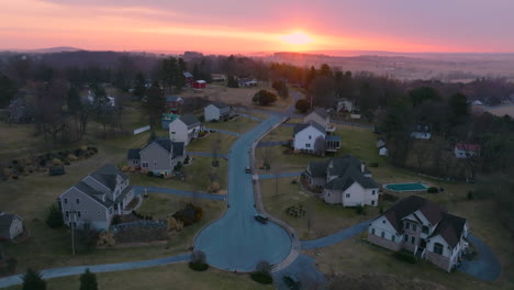 American-homes-cul-de-sac-at-sunset