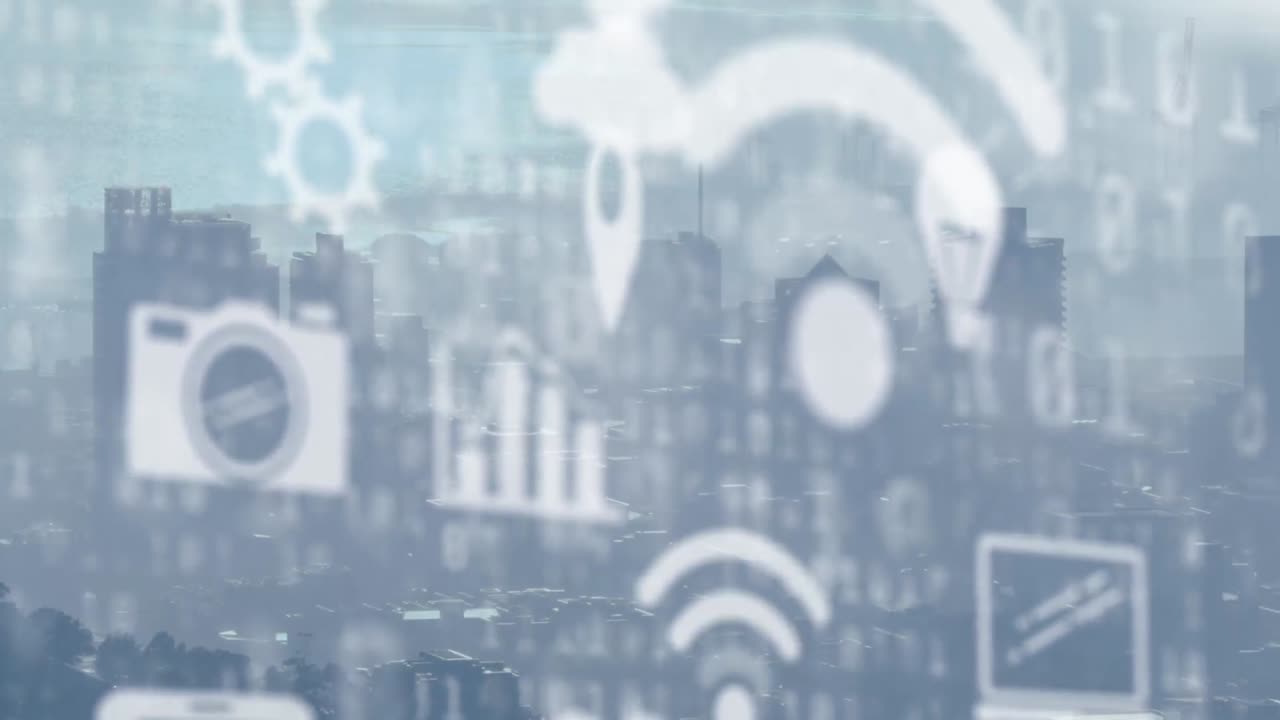 animación del procesamiento de datos e iconos sobre el paisaje urbano