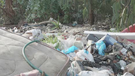 ambiente contaminado con basura