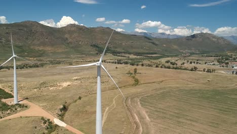 wind turbine blades not turning due to no wind