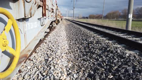 válvula amarilla y tren de carga