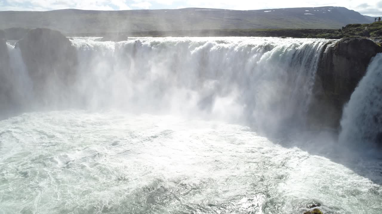 아이슬란드의 강력한 폭포