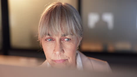 Computer,-thinking-and-business-woman-in-office