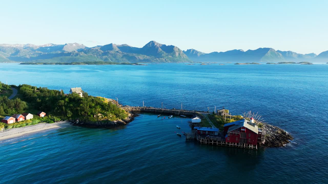 노르웨이 스칼랜드 의 보바에르 에 있는 북극 해 를 내려다보는 숙소