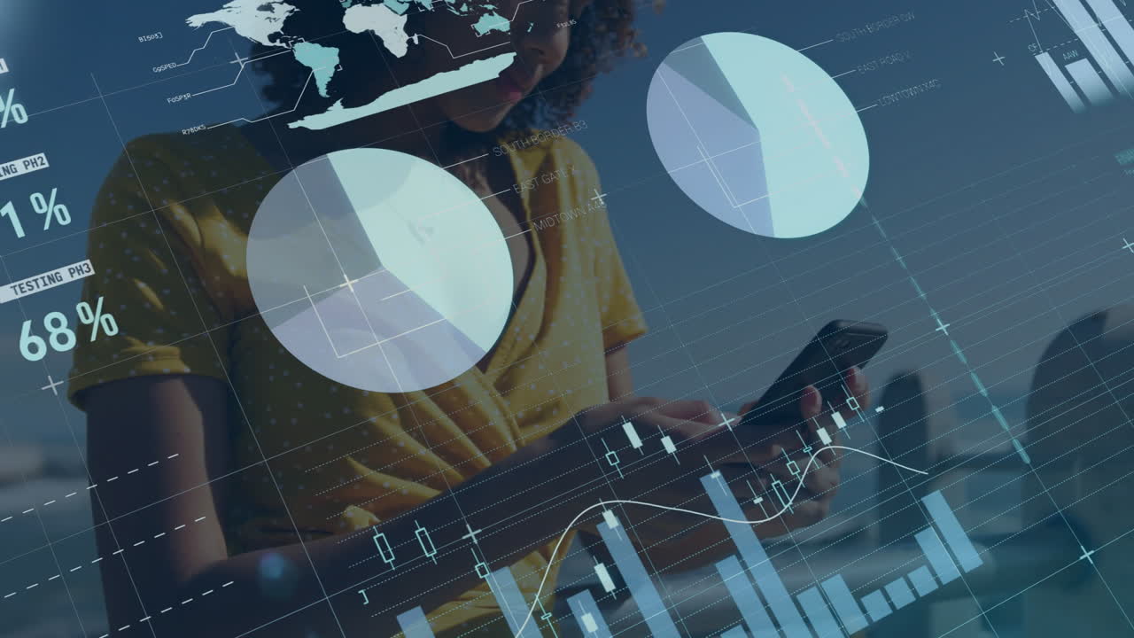 animación del procesamiento de datos financieros sobre una mujer afroamericana que usa un teléfono inteligente
