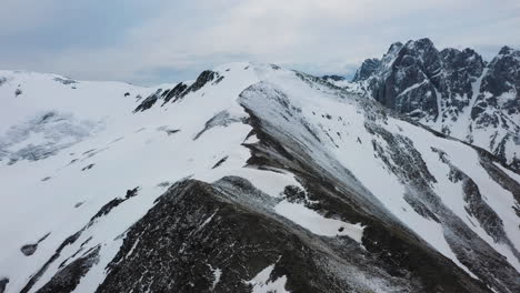 Cinematic-revealing-drone-shot-of-the-Georgian-Dolomites-in-the-Caucasus-mountains-in-Georgia