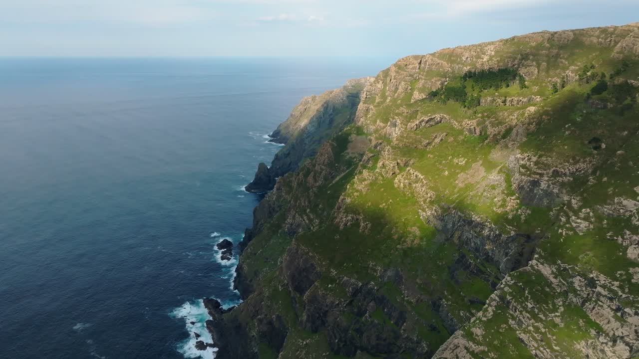 el majestuoso paisaje de la serra capelada, los acantilados más altos del cabo de ortegal, galiza, españa