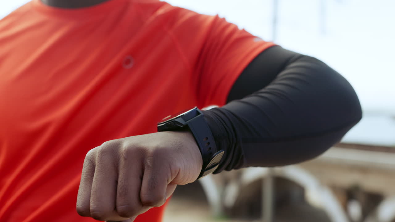 aptitud, tiempo y manos de la persona para el rendimiento