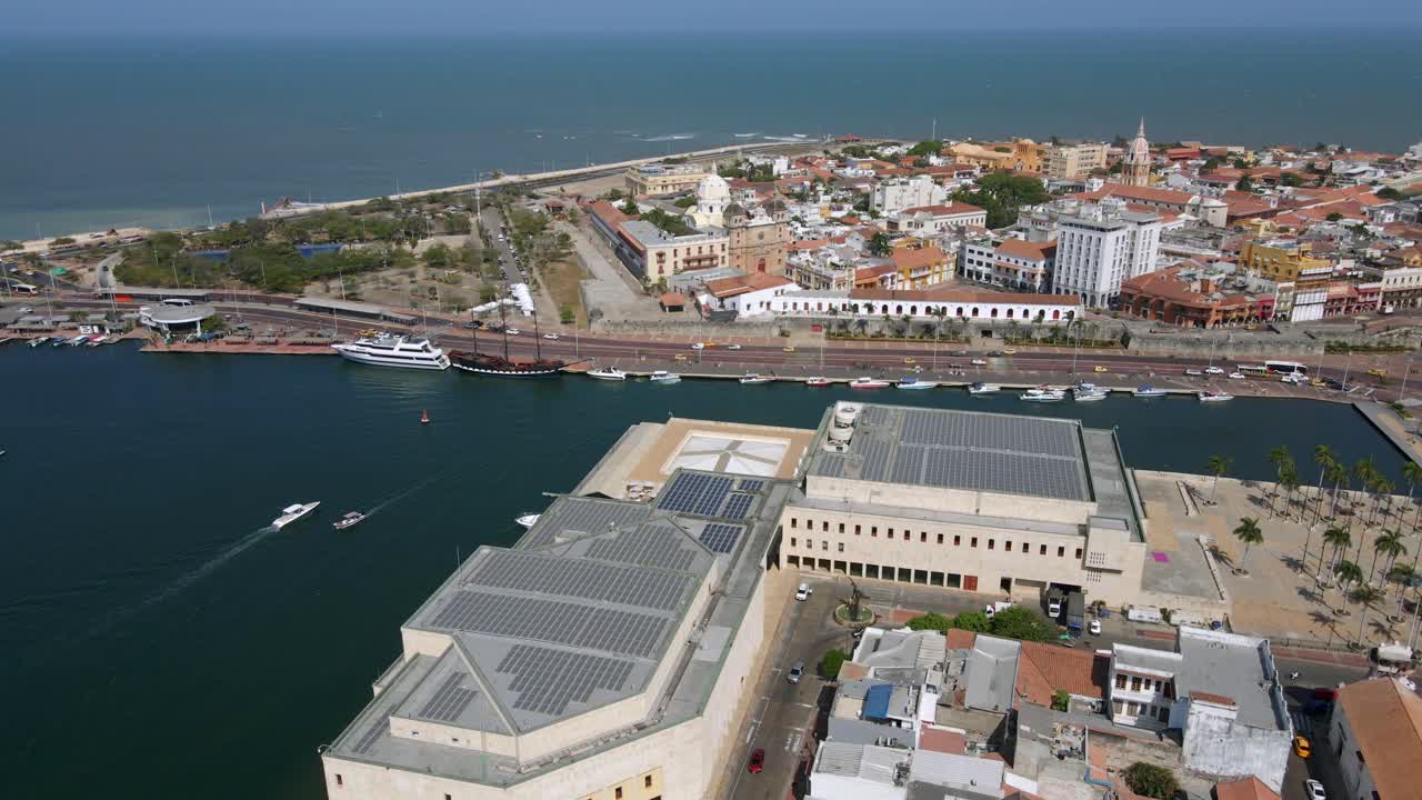 카르타헤나 콜롬비아 공중 드론 카리브 해 항구 도시 마리나 페리 정박