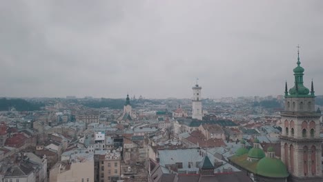 Ciudad-Aérea-Lviv,-Ucrania.-Ciudad-Europea.-Zonas-Populares-De-La-Ciudad