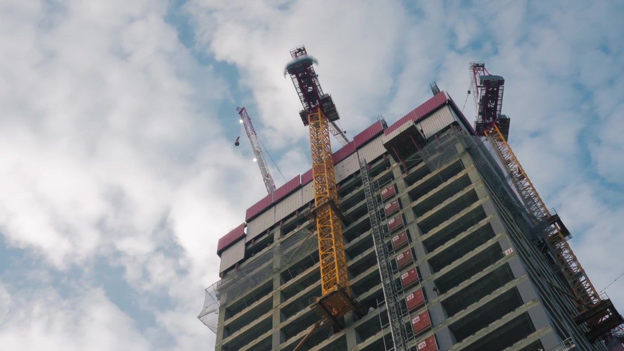 Edificio de hormigón en construcción