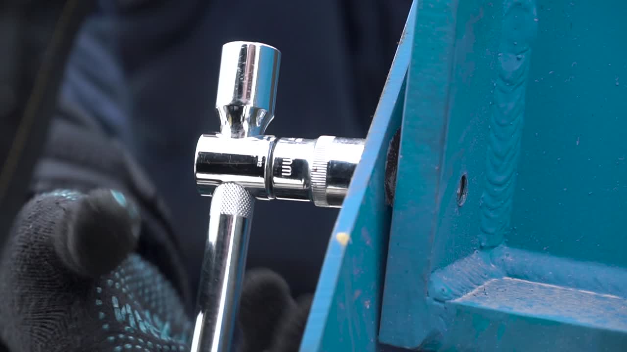 reparación o montaje de piezas metálicas