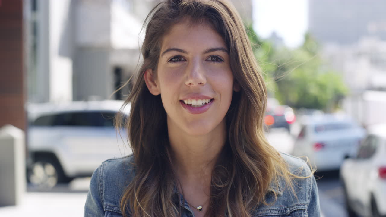 me gusta hacer senderismo.