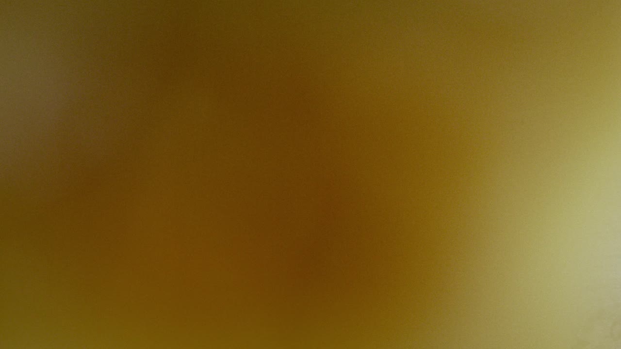 detalle del video de la pasta penne cayendo