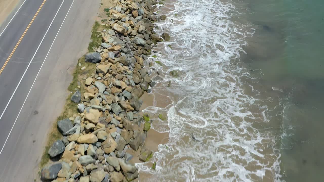 costa de california a la salida de la autopista 1 cerca de emma wood beach