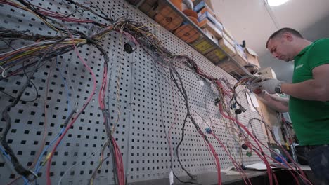 proceso de fabricación de arneses de cableado para vehículos, industria del automóvil
