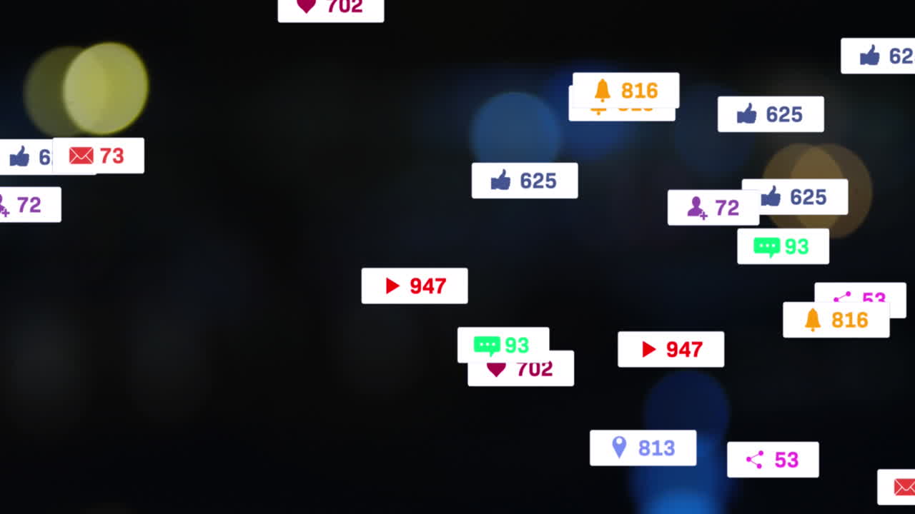 도시의 거리에서 움직이는 흐릿한 움직이는 차량 위에 알림 라벨의 애니메이션