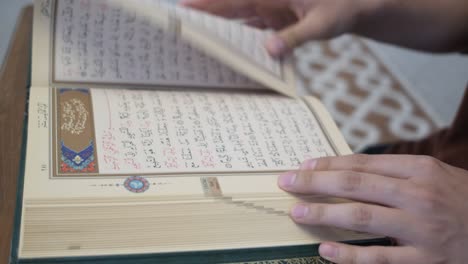 Opening-quran-pages