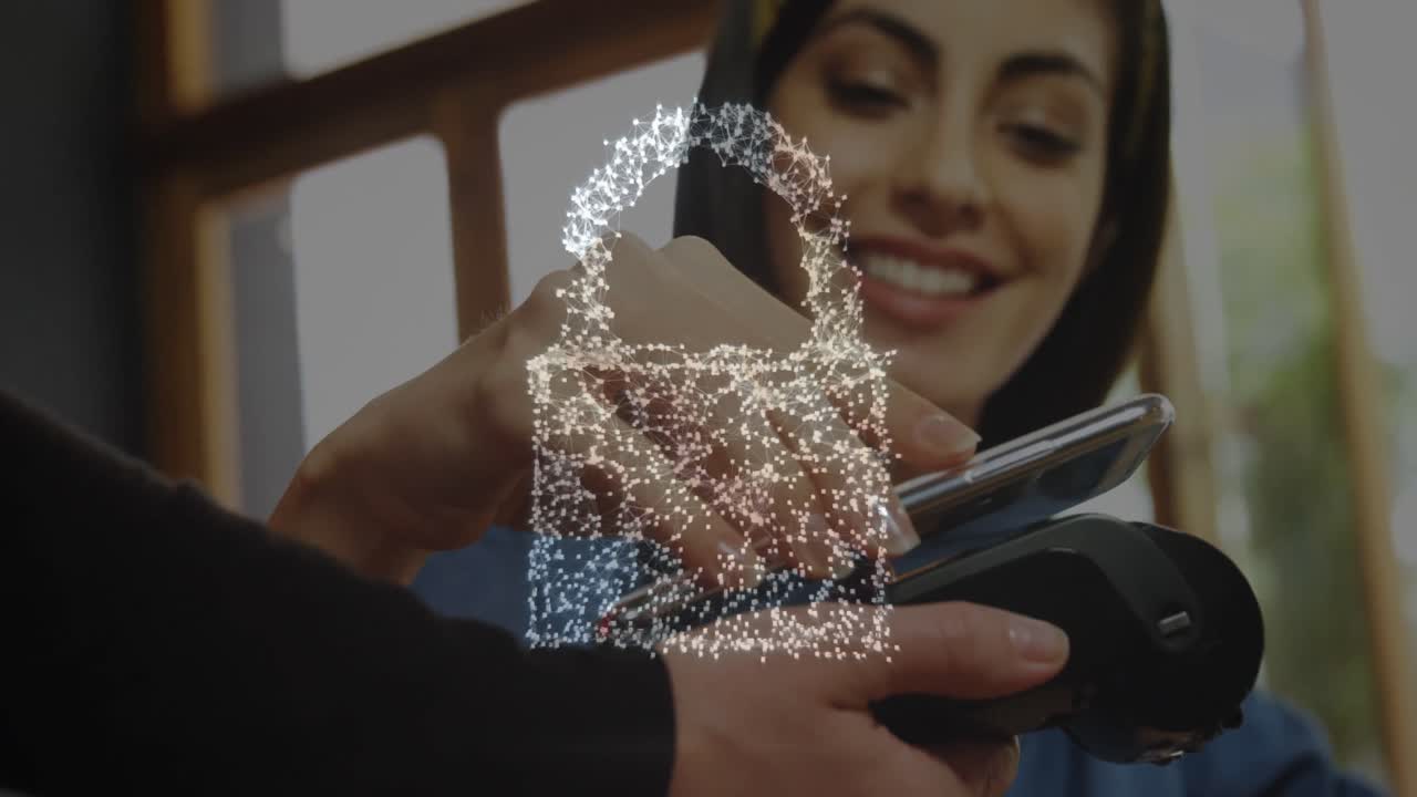 animación del candado de seguridad de la red sobre las personas que utilizan el terminal de pago