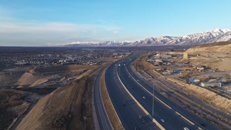 유타 리의 풍경을 포착합니다. 드레이퍼의 interstate 15에서.