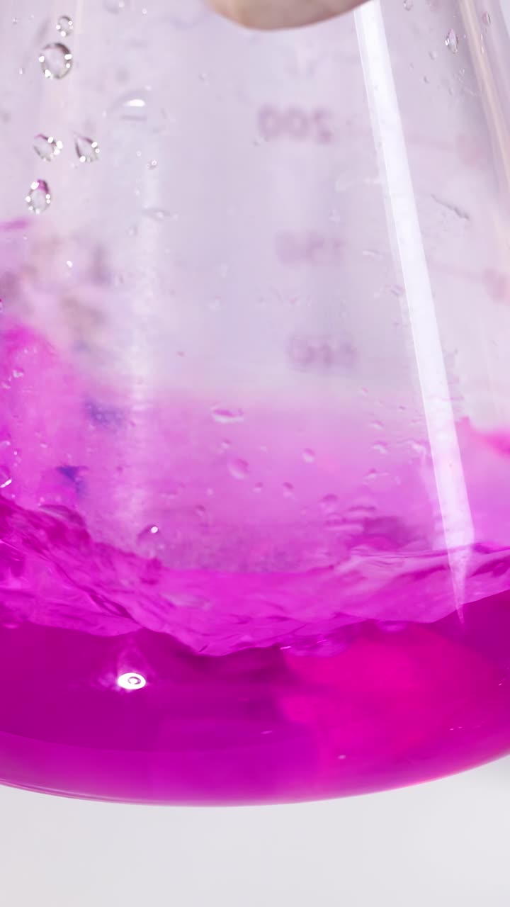 Reazione chimica osservata in laboratorio