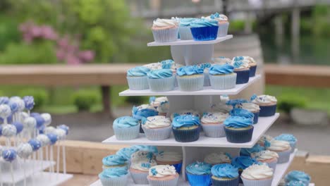 Delicious-cake-bar-at-the-wedding