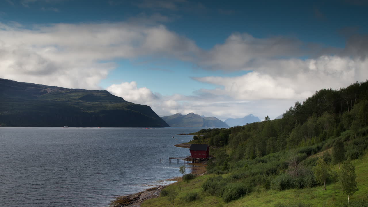 노르웨이 레드 헛 00