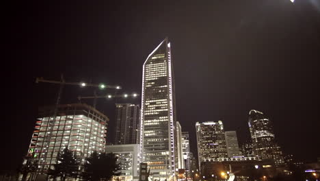hiperlapso de la ciudad de charlotte en el centro de la zona residencial