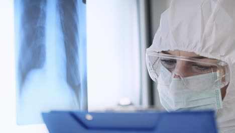 video of doctor checking lungs x-ray