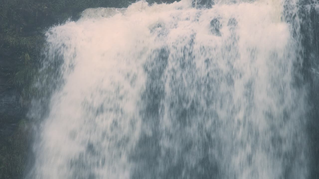 parte superior de la gran cascada en brecon beacons gales reino unido 4k