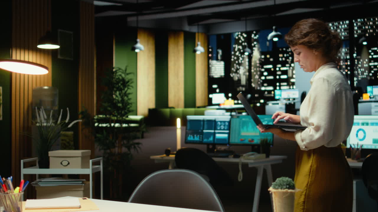 Vertical Video Consultant focuses on factchecking and proofreading in the strategy room