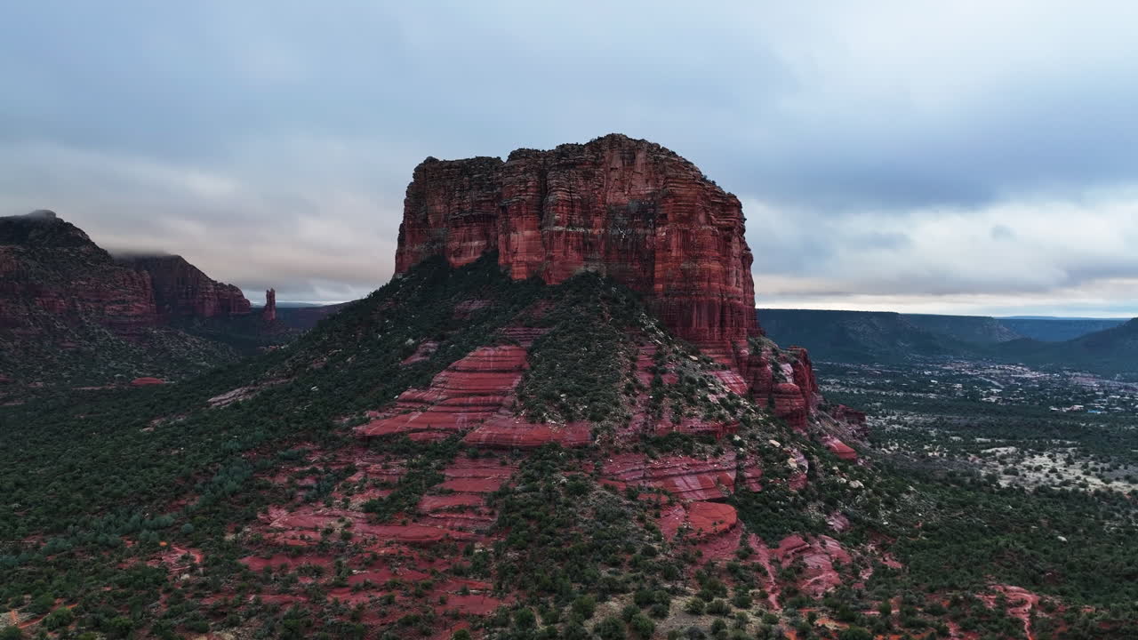 미국 애리조나 주 세도나 타운 근처에 있는 법원 부트 (courthouse butte) 의 레드 록스 (red rocks)