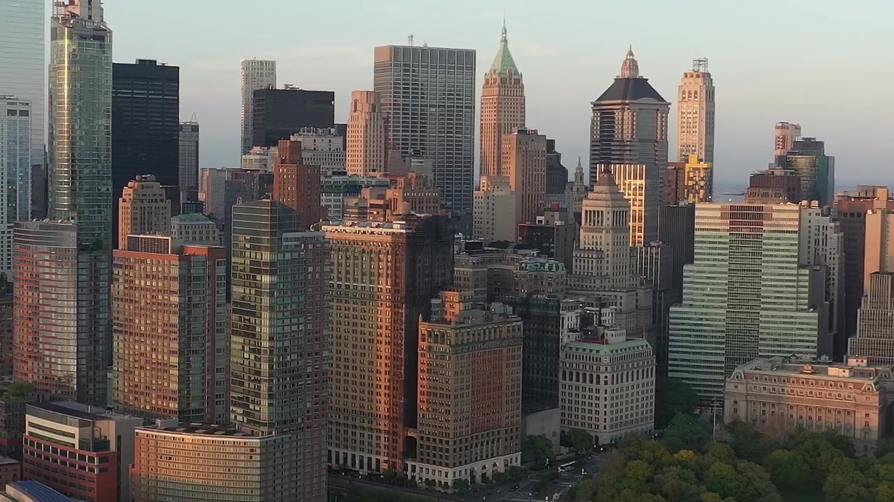 Vista do Skyline da Cidade ao Pôr do Sol em Nova York.